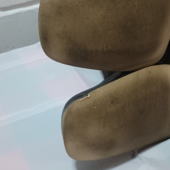 Newport News Women's 9M zip up slip on dark brown leather square toe boots. EUC - Picture 8 of 12